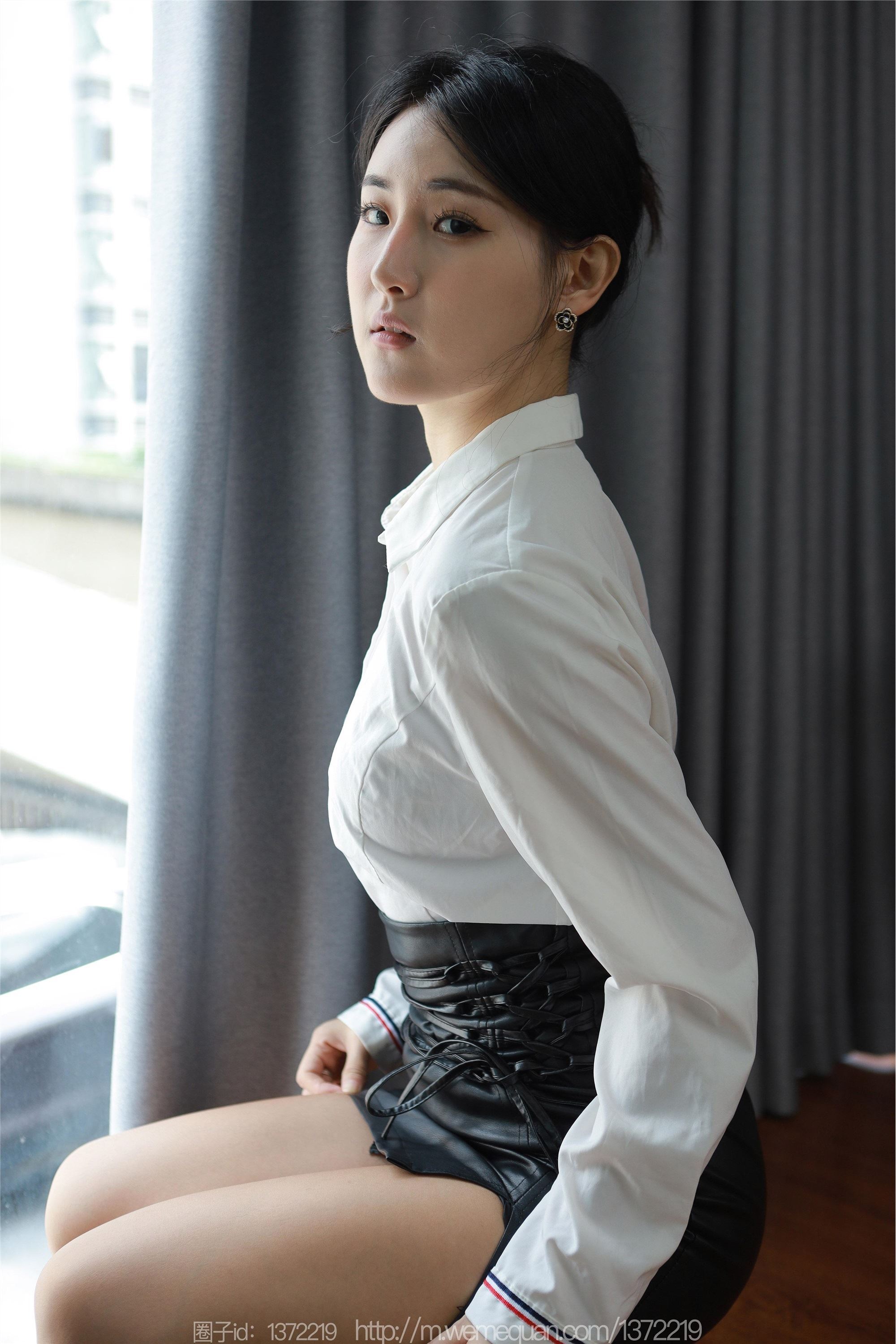 IESS异思趣向  2023.10.01 丝享家 1547 小宝《不开灯的房间》